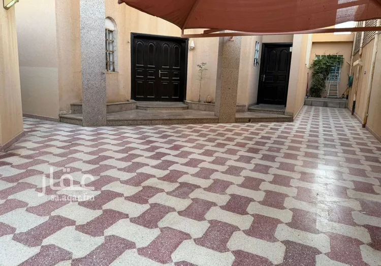 فيلا للبيع في شارع صدقة الأوسي, حي المعذر الشمالي, مدينة الرياض, منطقة الرياض صورة 5
