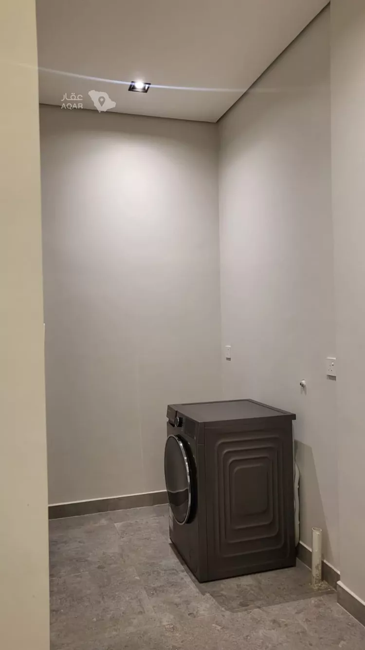 شقة للإيجار في 8000 3009 ، شارع نهر النيل ، حي المغرزات ، الرياض ، منطقة الرياض 18