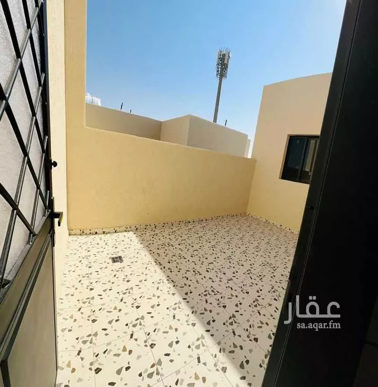 Floor for Sale in Riyadh Badr 16