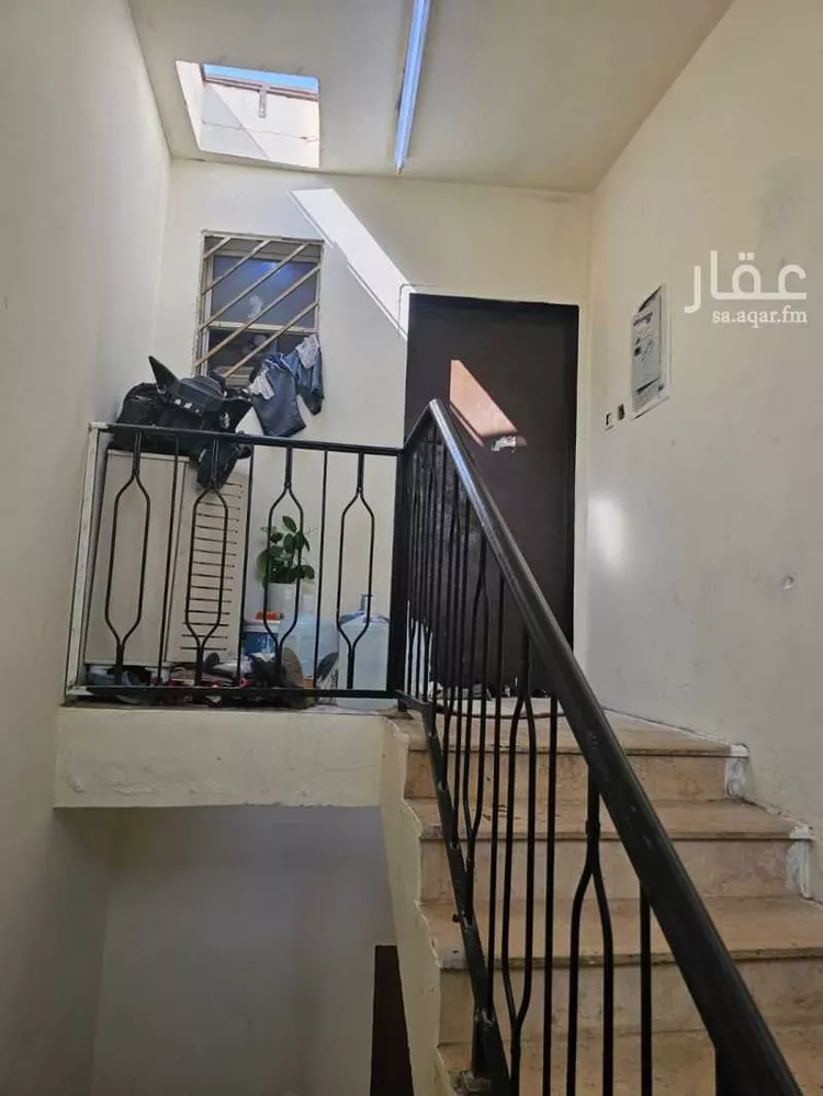 عمارة للبيع في شارع احمد التونسي, حي العود, مدينة الرياض, منطقة الرياض صورة 2