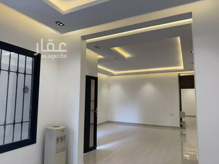 دور للبيع في شارع ابن الطراح, حي بدر, مدينة الرياض, منطقة الرياض صورة 5