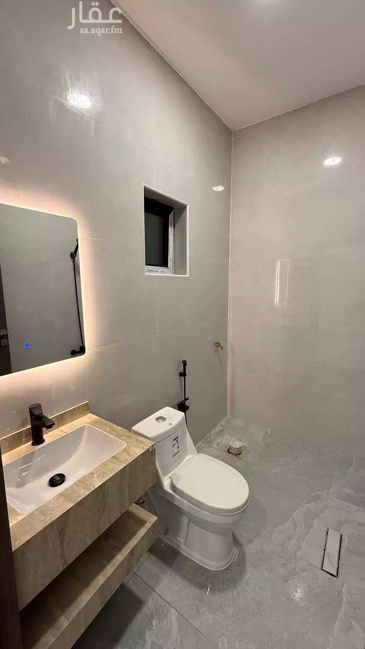 شقة للإيجار في شارع عبد الرحمن بن عبد القاري, حي المهندسين, مدينة الاحساء, المنطقة الشرقية صورة 3