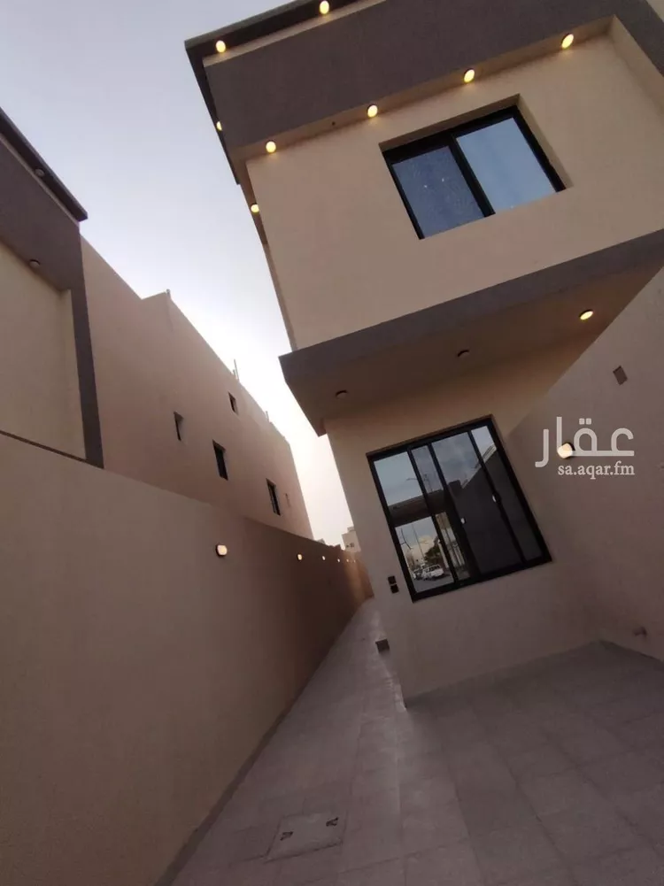 دور للبيع في شارع علي بن سلامة اللخمي, حي بدر, مدينة الرياض, منطقة الرياض صورة 3