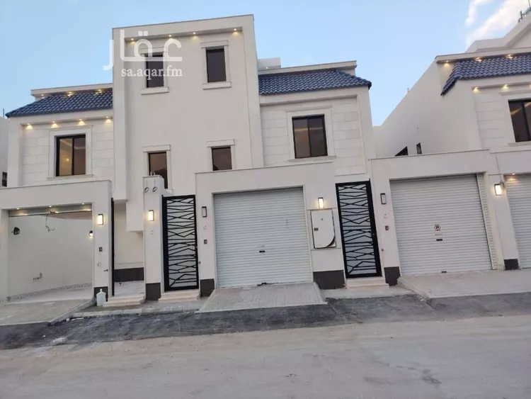 دور للبيع في شارع دقاف, حي عكاظ, مدينة الرياض, منطقة الرياض