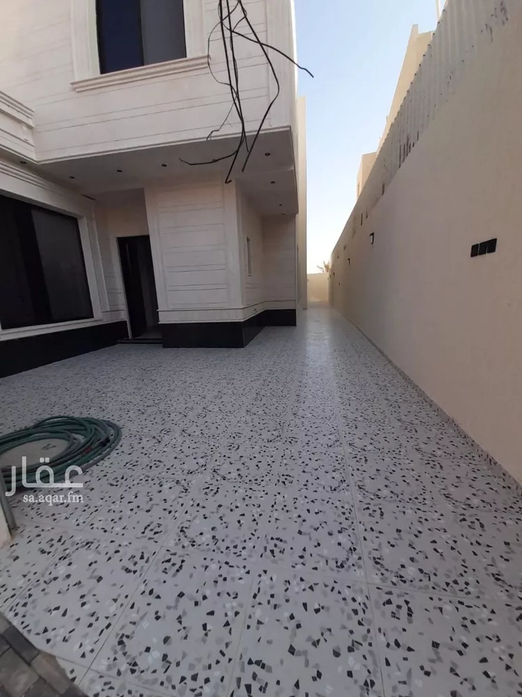فيلا للبيع في شارع النقيل, حي ظهرة لبن, مدينة الرياض, منطقة الرياض صورة 5