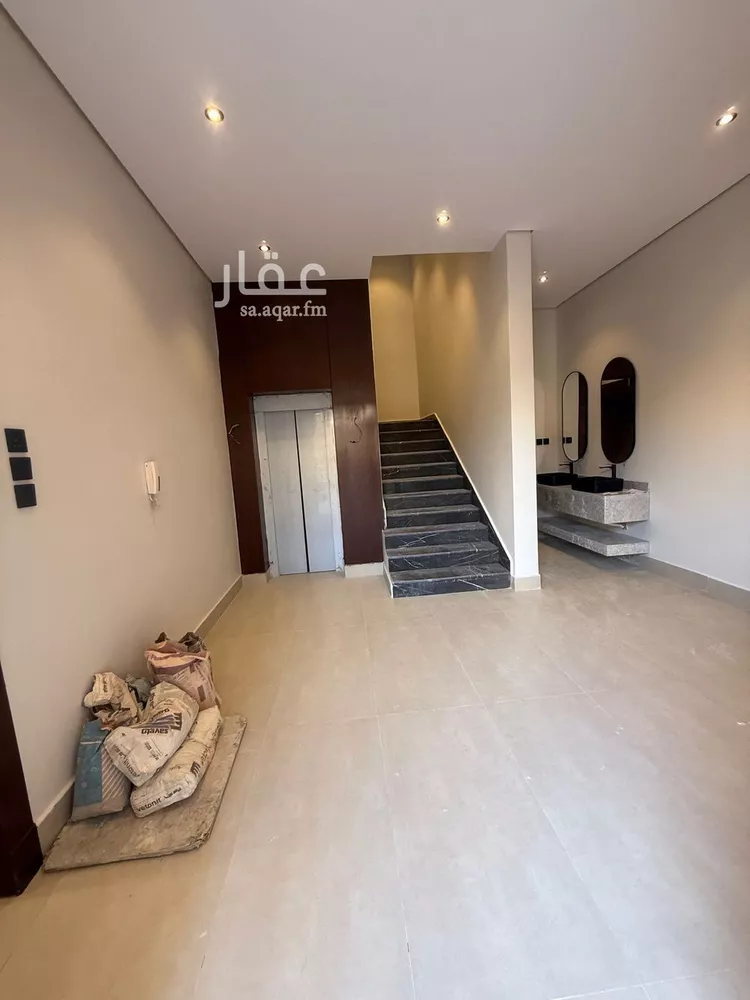 فيلا للبيع في شارع تثليث, حي ظهرة لبن, مدينة الرياض, منطقة الرياض صورة 5