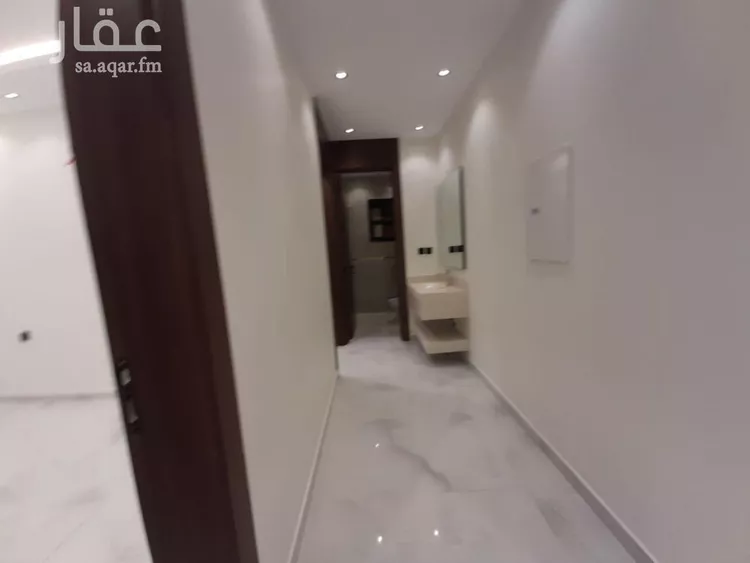 فيلا للبيع في شارع جبل العين, حي ظهرة لبن, مدينة الرياض, منطقة الرياض صورة 3