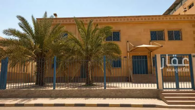 Commercial Office for Rent in Riyadh Al Malaz صورة 2