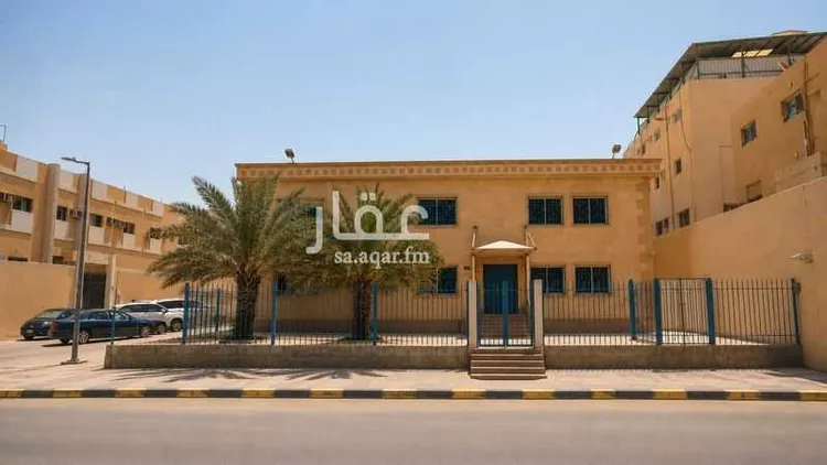 Commercial Office for Rent in Riyadh Al Malaz صورة 3
