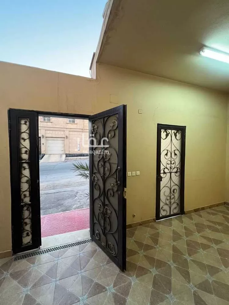 فيلا للإيجار في شارع شرورة, حي الملك فيصل, مدينة الرياض, منطقة الرياض صورة 2