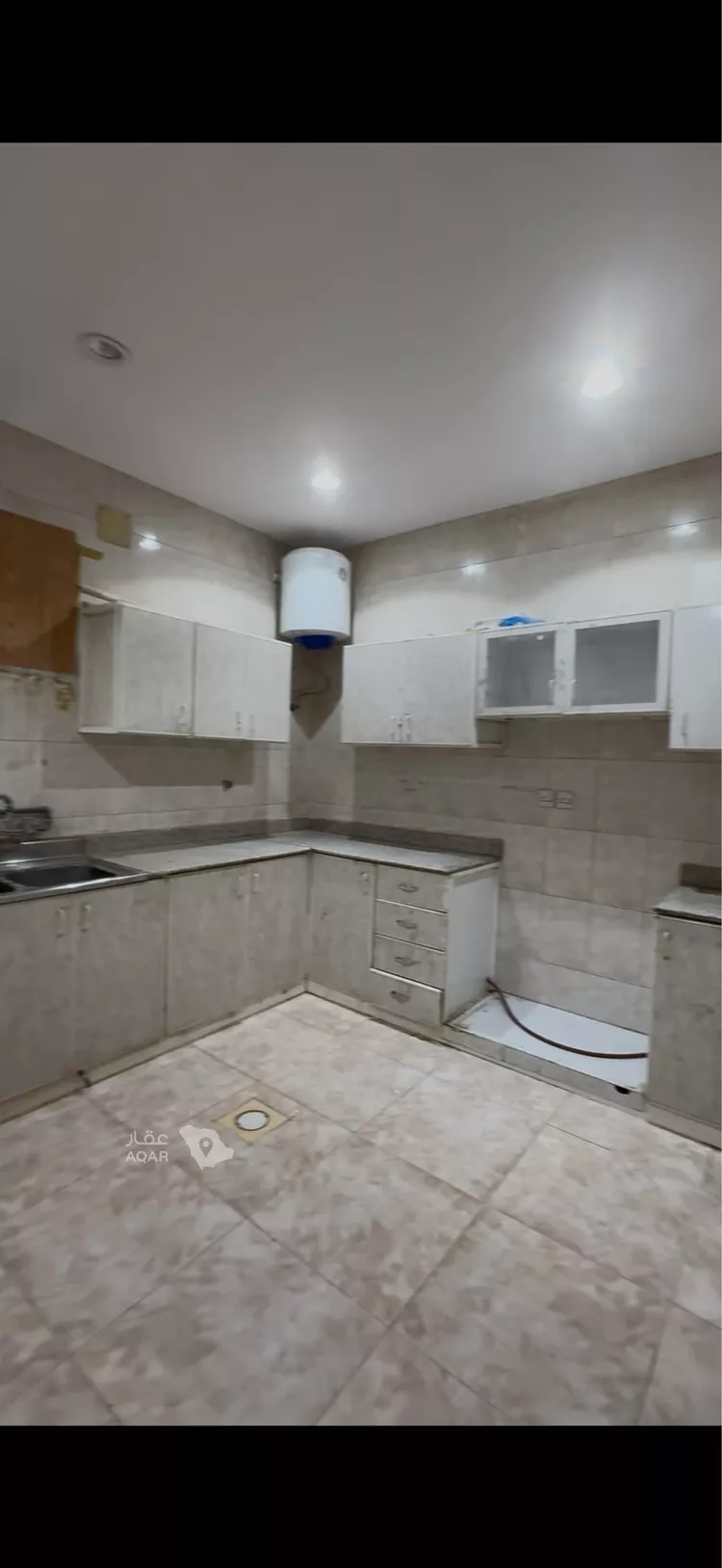 Floor for Rent in Riyadh King Faisal 13
