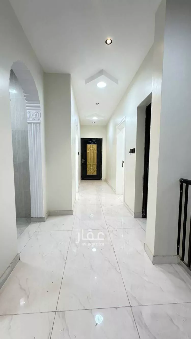 فيلا للبيع في شارع محمود بن الفضل, حي بدر, مدينة الدمام, المنطقة الشرقية صورة 2