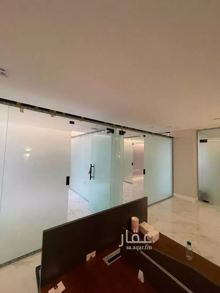 مكتب تجاري للإيجار في شارع الامير فيصل بن عبدالله بن عبدالرحمن, حي حطين, مدينة الرياض, منطقة الرياض صورة 4