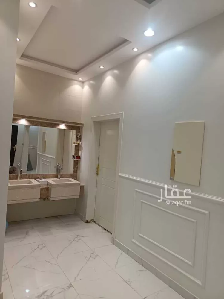 فيلا للبيع في شارع هارون الزهري, حي الرمال, مدينة الرياض, منطقة الرياض