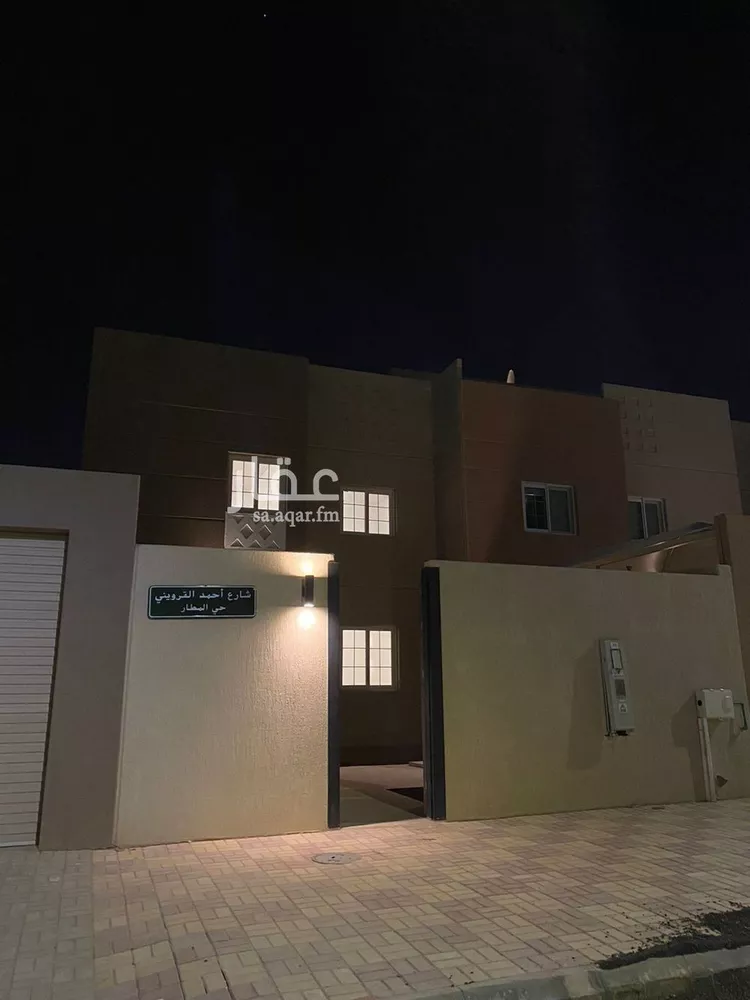 فيلا للإيجار في شارع علي بن أحمد الظفري, حي مطار الملك خالد الدولي, مدينة الرياض, منطقة الرياض صورة 3