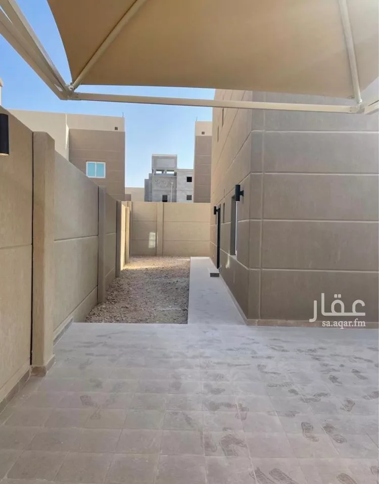 فيلا للبيع في شارع أحمد البصري, حي مطار الملك خالد الدولي, مدينة الرياض, منطقة الرياض صورة 2