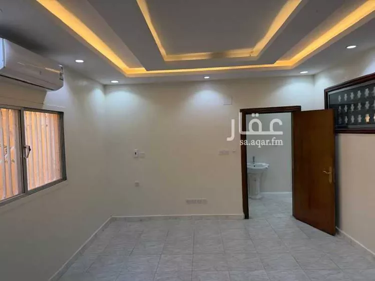 فيلا للإيجار في شارع سلمة البغدادي, حي الروضة, مدينة الرياض, منطقة الرياض 8
