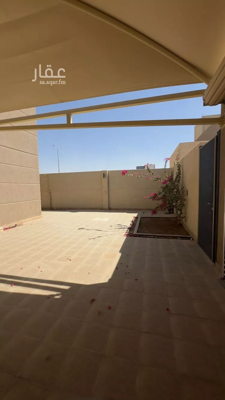 فيلا للبيع في شارع إسحاق بن مسرة, حي مطار الملك خالد الدولي, مدينة الرياض, منطقة الرياض
