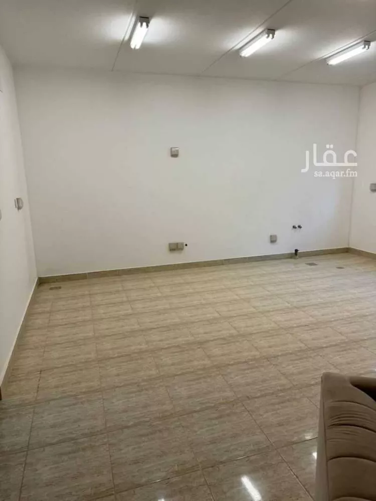 فيلا للبيع في شارع ابن أبي بكر المخزومي, حي مطار الملك خالد الدولي, مدينة الرياض, منطقة الرياض 9