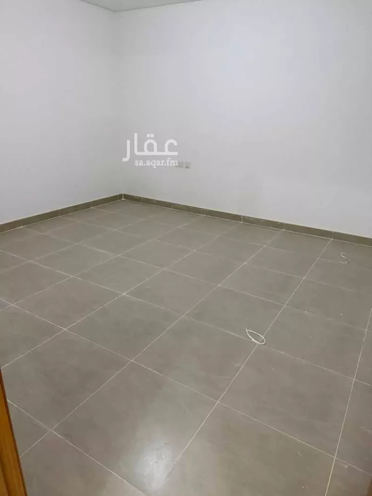 فيلا للإيجار في شارع سعدان بن يزيد, حي مطار الملك خالد الدولي, مدينة الرياض, منطقة الرياض 11