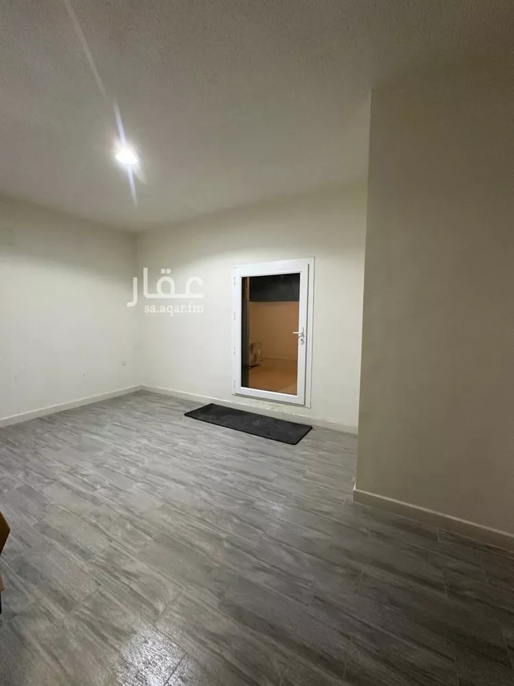 فيلا للإيجار في شارع عبدالرحمن العمادي, حي مطار الملك خالد الدولي, مدينة الرياض, منطقة الرياض صورة 2