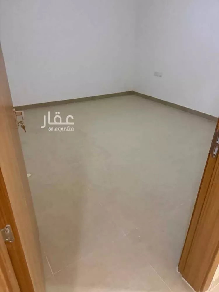 فيلا للبيع في شارع البرهان بن أيوب, حي مطار الملك خالد الدولي, مدينة الرياض, منطقة الرياض صورة 2