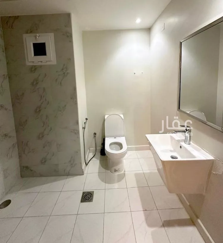 فيلا للإيجار في شارع عبدالرحمن العمادي, حي مطار الملك خالد الدولي, مدينة الرياض, منطقة الرياض صورة 4