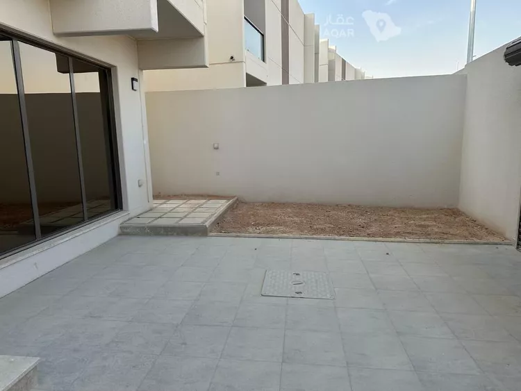 فيلا للبيع في شارع شارع حارثة بن وهب الخزاعي, حي مطار الملك خالد الدولي, مدينة الرياض, منطقة الرياض 6