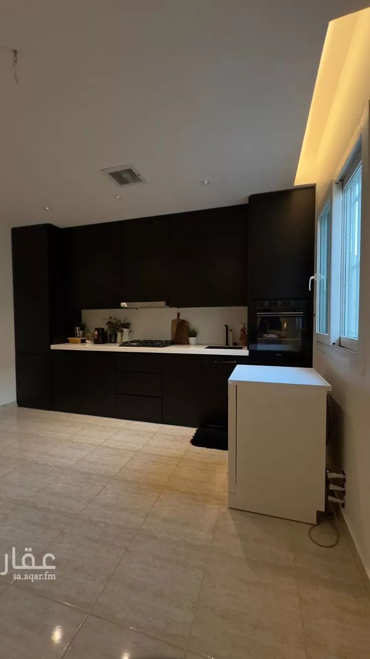 فيلا للإيجار في شارع أبي بكر أحمد بن نعمة, حي مطار الملك خالد الدولي, مدينة الرياض, منطقة الرياض صورة 2