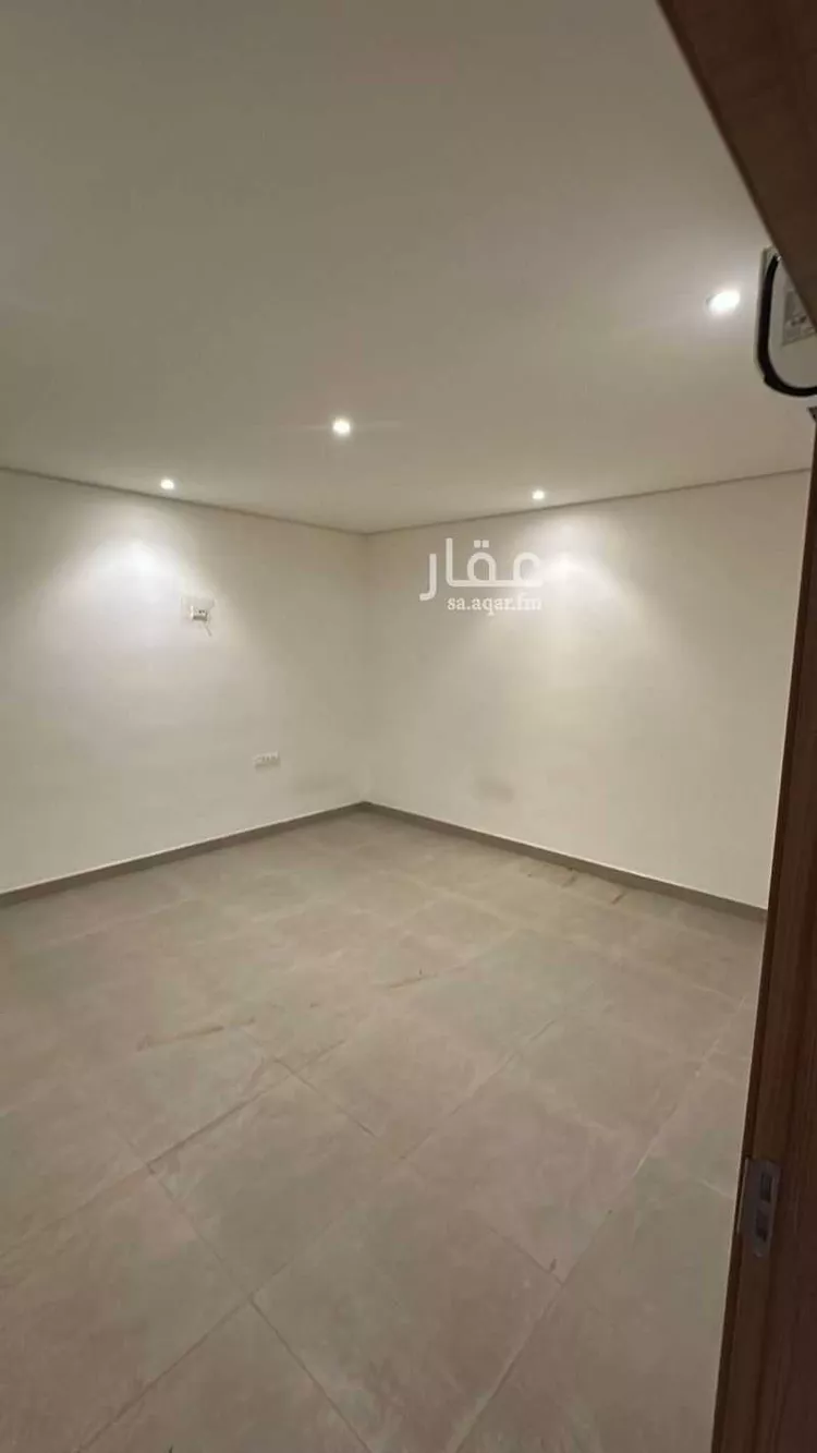 فيلا للإيجار في شارع سعدان بن يزيد, حي مطار الملك خالد الدولي, مدينة الرياض, منطقة الرياض صورة 5