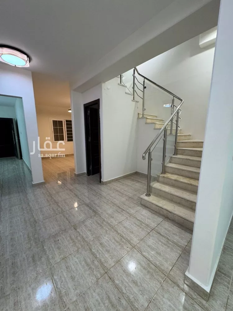 فيلا للإيجار في شارع عمر بن عبدالله قاضي, حي مطار الملك خالد الدولي, مدينة الرياض, منطقة الرياض