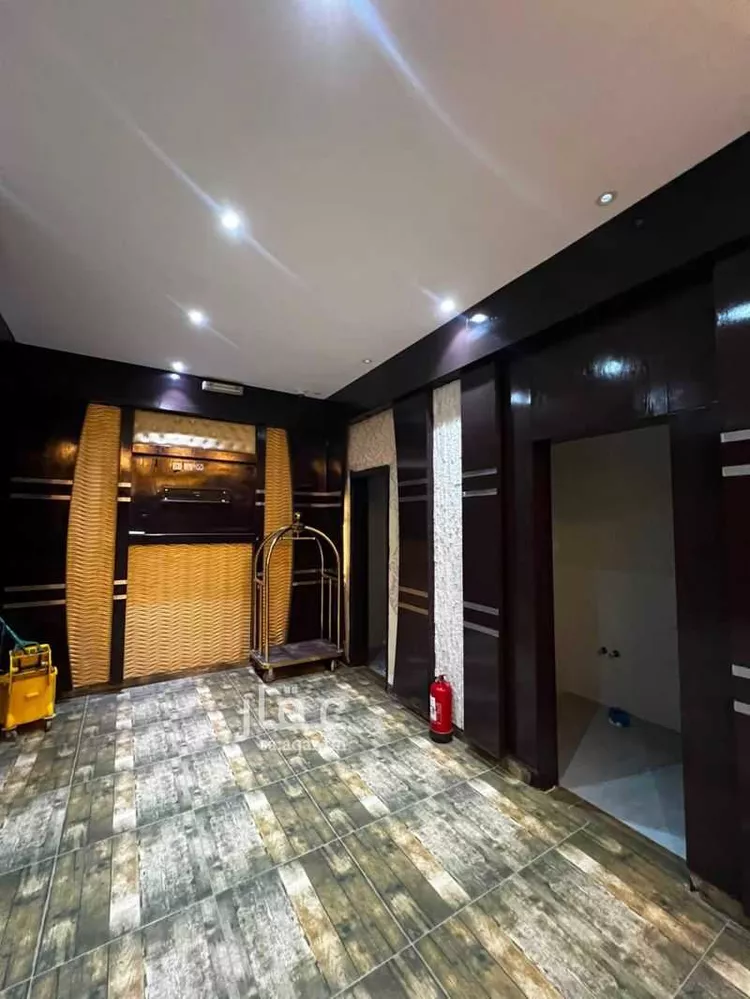 عمارة للبيع في شارع جابر الاحمد الصباح, حي إشبيلية, مدينة الرياض, منطقة الرياض 21
