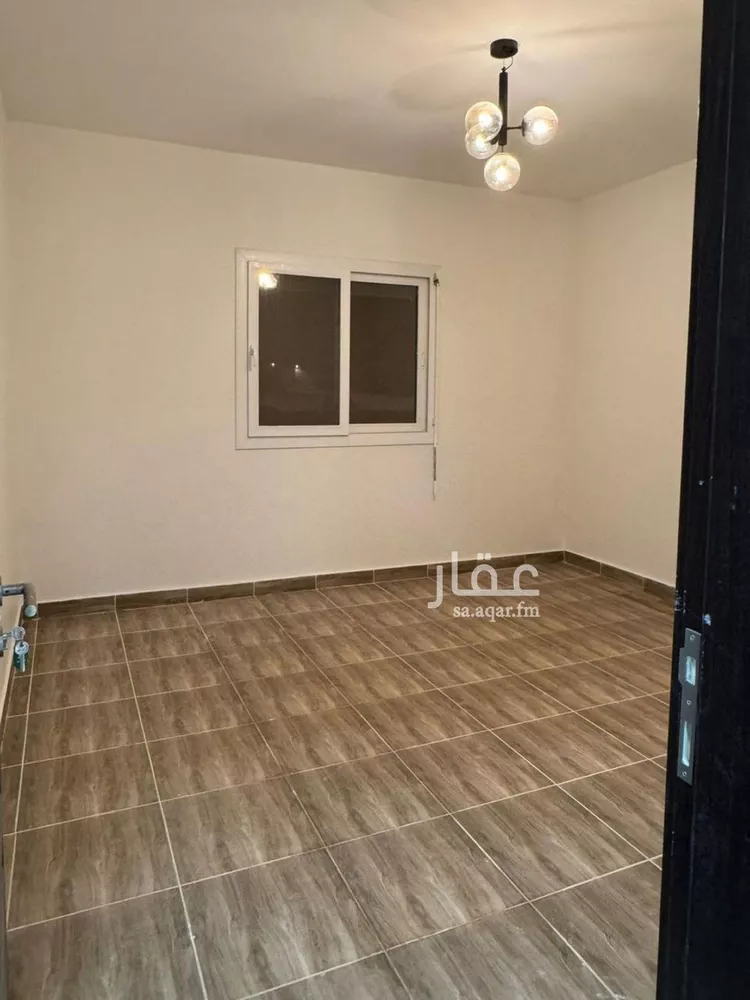 فيلا للإيجار في شارع عمر بن عبدالله قاضي, حي مطار الملك خالد الدولي, مدينة الرياض, منطقة الرياض صورة 2