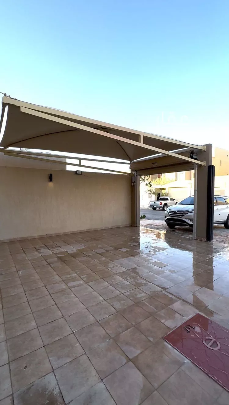 فيلا للبيع في شارع أبي بكر أحمد بن نعمة, حي مطار الملك خالد الدولي, مدينة الرياض, منطقة الرياض صورة 3