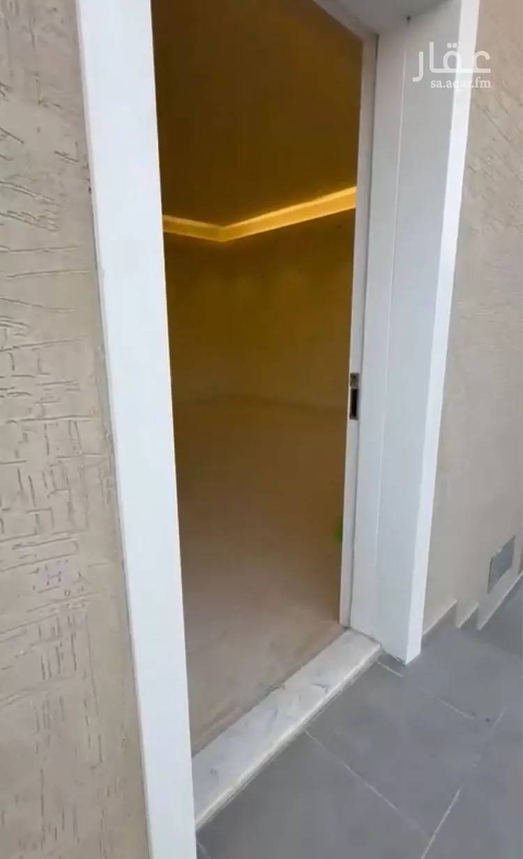 فيلا للإيجار في شارع عبدالرحمن العمادي, حي مطار الملك خالد الدولي, مدينة الرياض, منطقة الرياض صورة 3