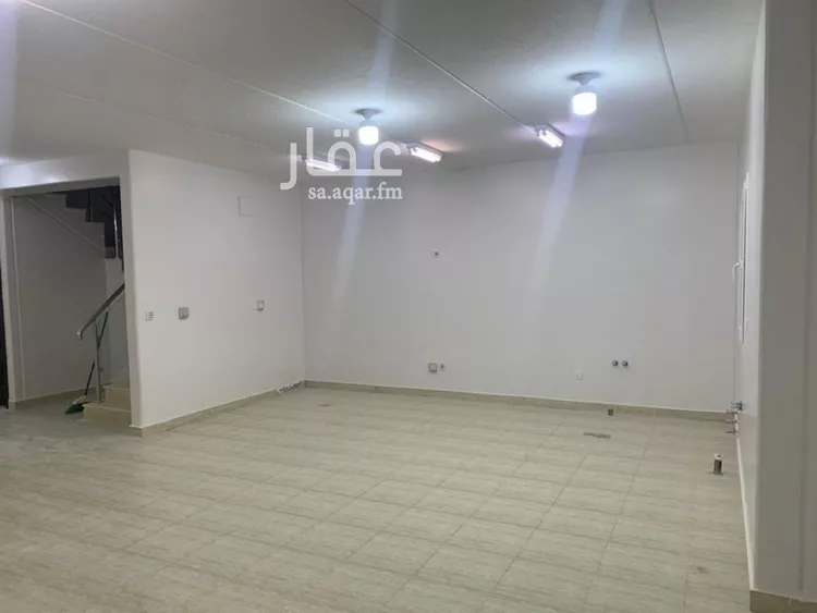 فيلا للإيجار في شارع أبي الربيع سليمان, حي مطار الملك خالد الدولي, مدينة الرياض, منطقة الرياض صورة 3