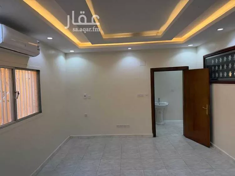 فيلا للإيجار في شارع سلمة البغدادي, حي الروضة, مدينة الرياض, منطقة الرياض 15