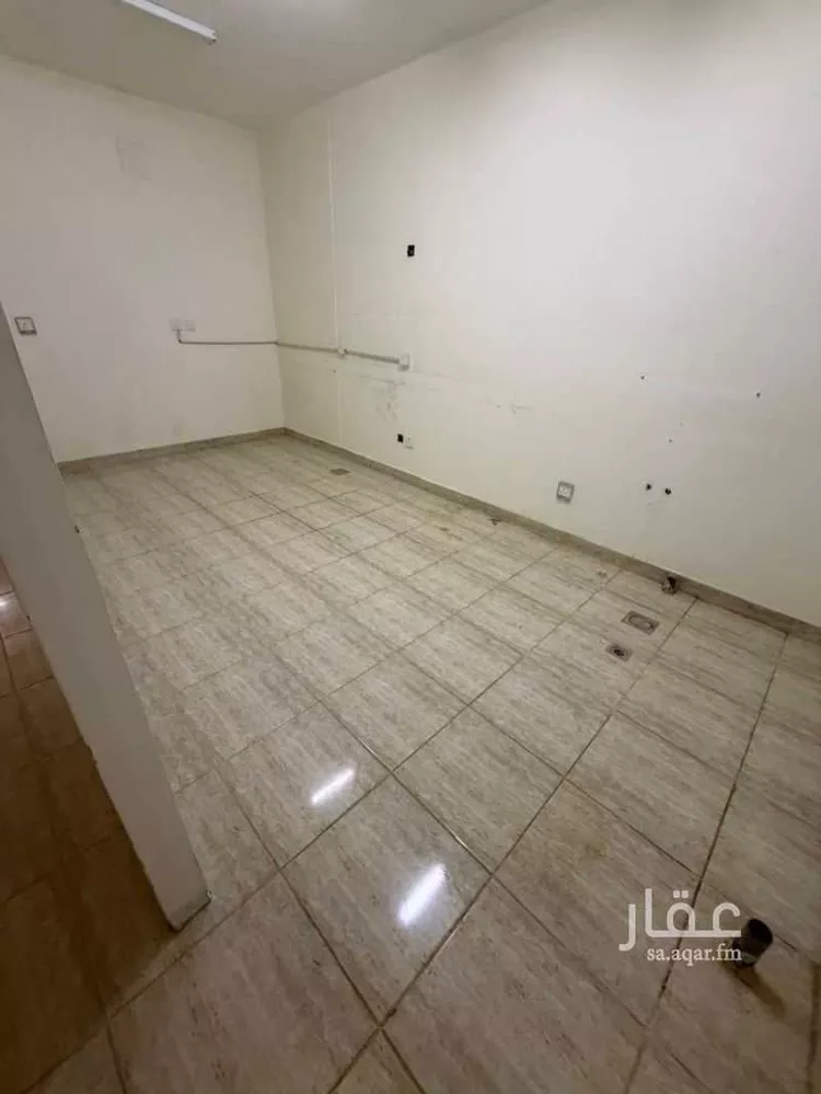 فيلا للبيع في شارع أحمد القزويني, حي مطار الملك خالد الدولي, مدينة الرياض, منطقة الرياض 6