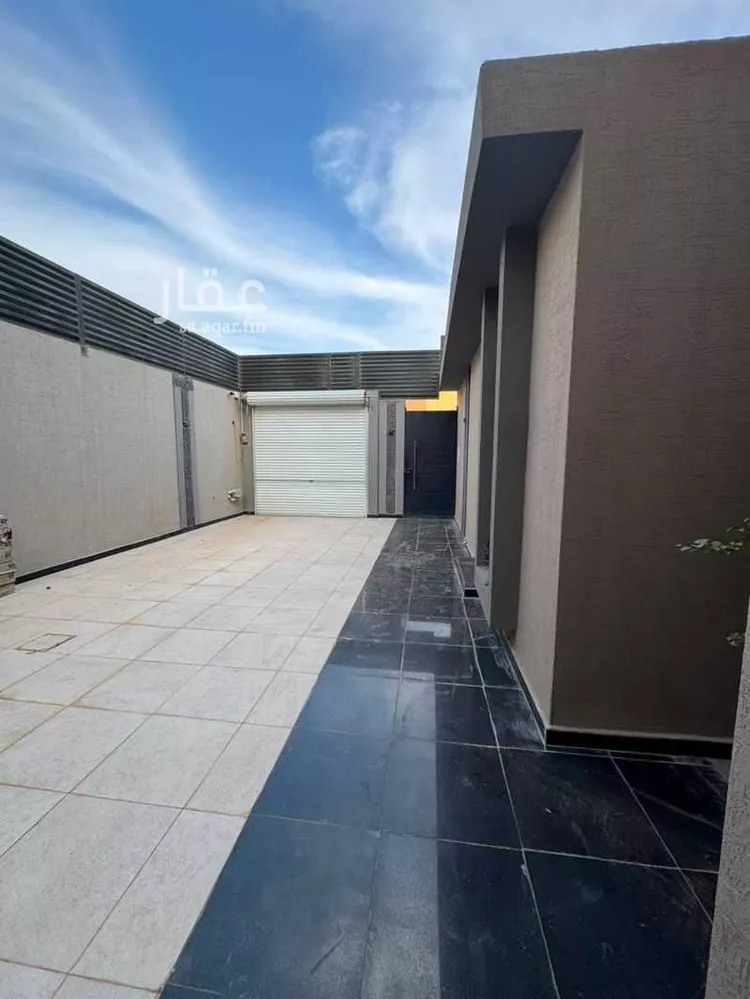 فيلا للبيع في شارع الربائع, حي عكاظ, مدينة الرياض, منطقة الرياض 7