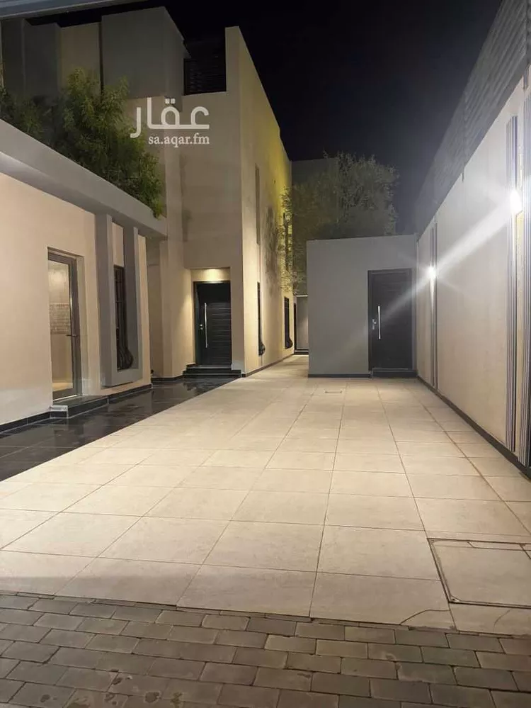 فيلا للبيع في شارع الربائع, حي عكاظ, مدينة الرياض, منطقة الرياض