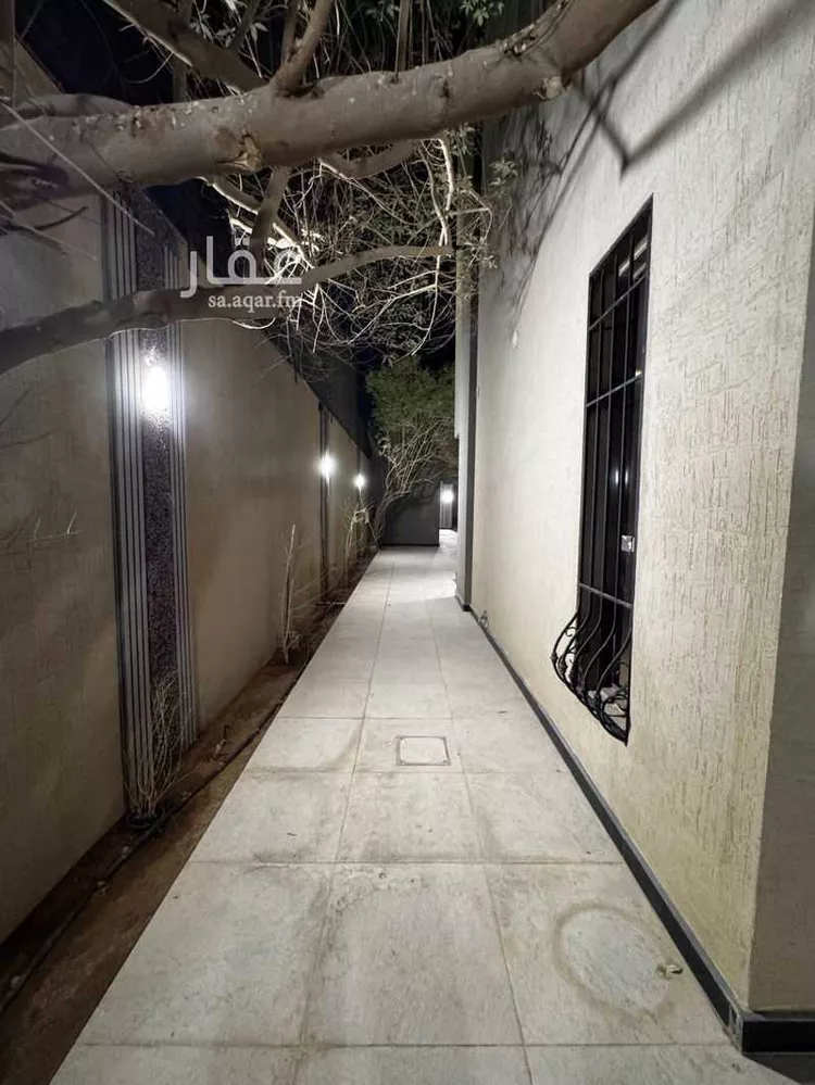 فيلا للبيع في شارع الربائع, حي عكاظ, مدينة الرياض, منطقة الرياض صورة 4