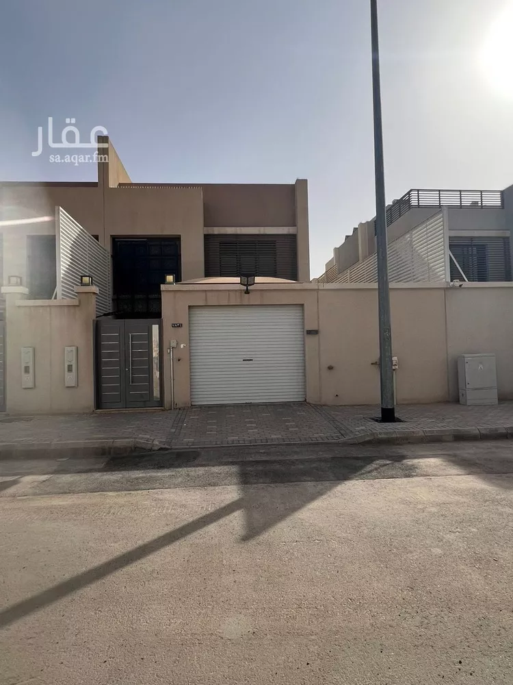 فيلا للبيع في شارع فاطمة أم البهاء, حي الرمال, مدينة الرياض, منطقة الرياض