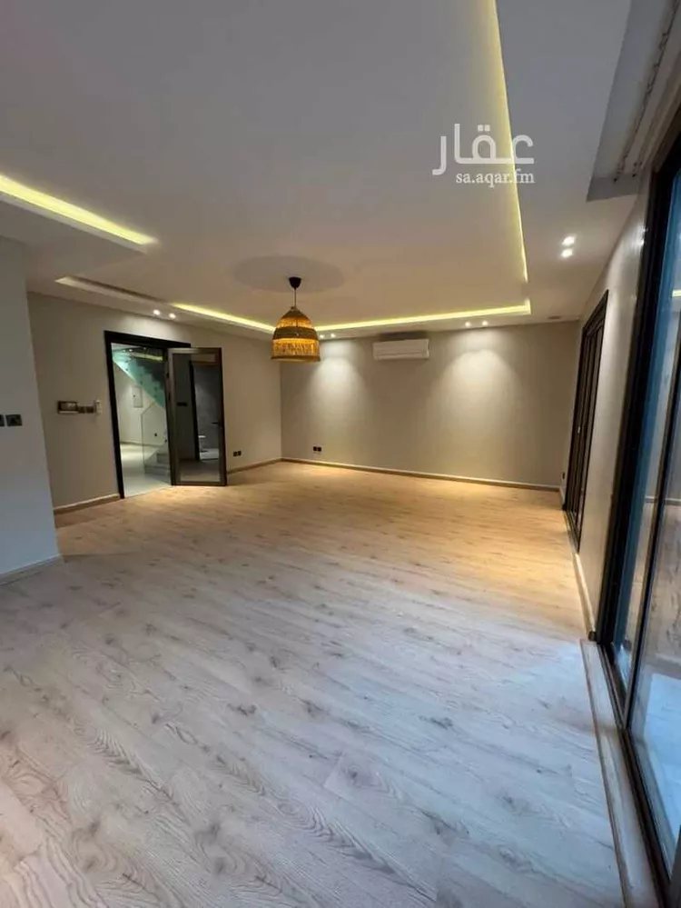 فيلا للبيع في شارع الربائع, حي عكاظ, مدينة الرياض, منطقة الرياض 18