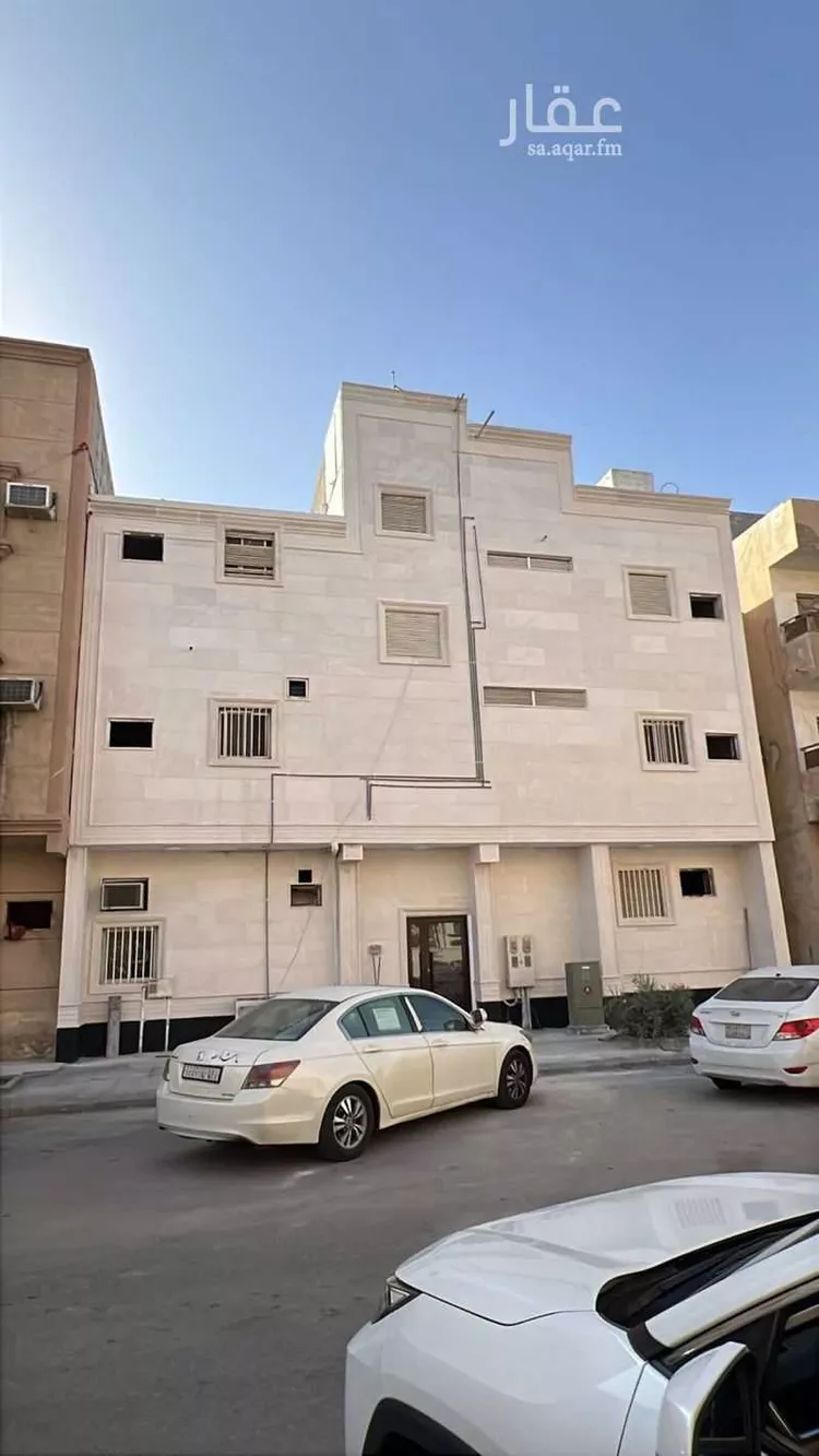 عمارة للبيع في شارع جيزان, حي الثقبة, مدينة الخبر, المنطقة الشرقية