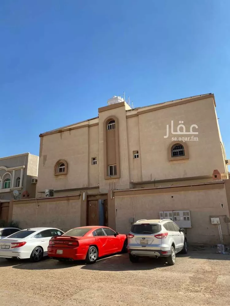 شقة للبيع في شارع شارع عثمان النحوي, حي القادسية الاول, مدينة تبوك, منطقة تبوك