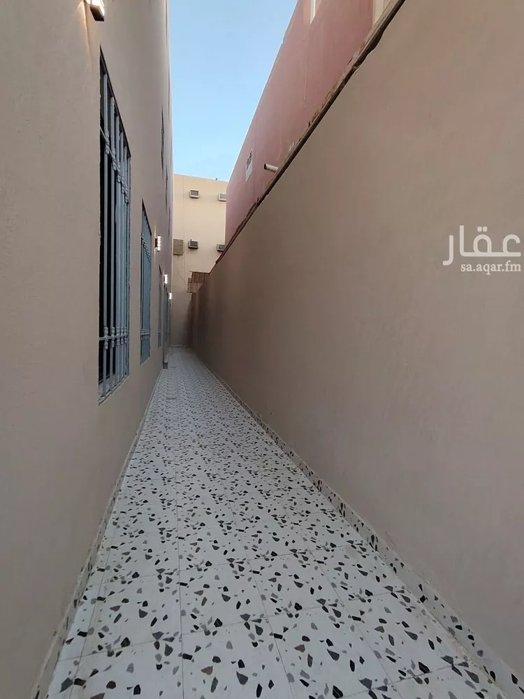 دور للبيع في شارع يحيى العايدي, حي العوالي, مدينة الرياض, منطقة الرياض صورة 4