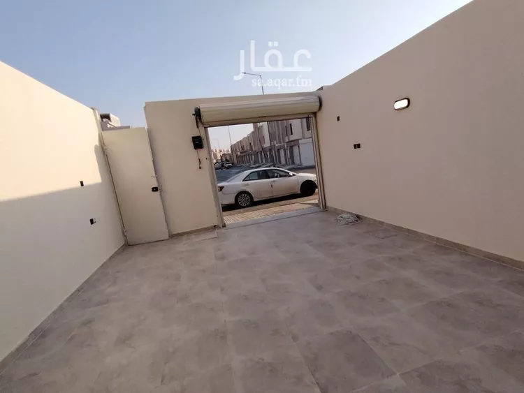 دور للبيع في شارع عبدالرحمن القاضي, حي عكاظ, مدينة الرياض, منطقة الرياض صورة 4