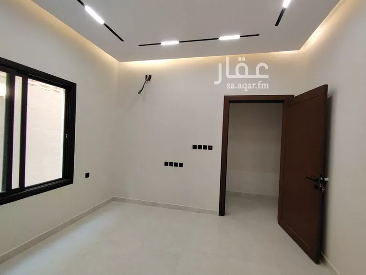 فيلا للبيع في شارع محمود الحمصي, حي العوالي, مدينة الرياض, منطقة الرياض صورة 3