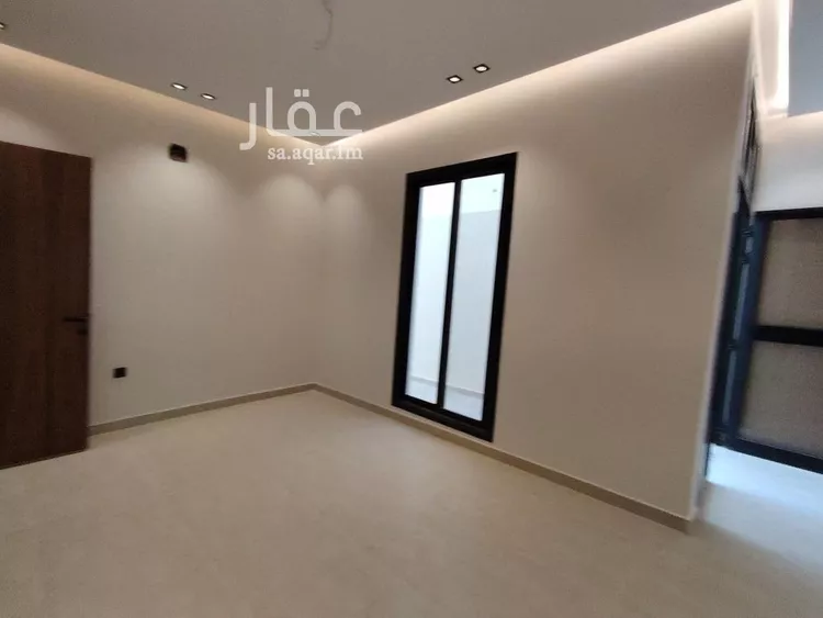 دور للبيع في شارع دقاف, حي عكاظ, مدينة الرياض, منطقة الرياض صورة 3