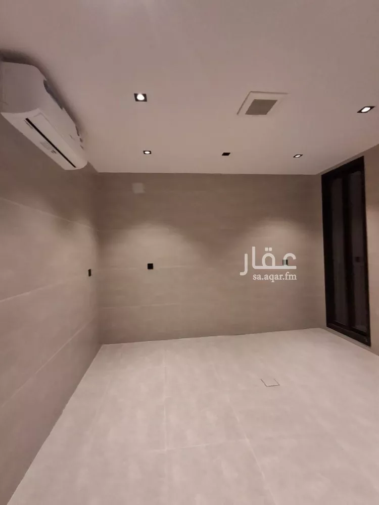 دور للبيع في شارع حسين الأبريقي, حي عكاظ, مدينة الرياض, منطقة الرياض صورة 4